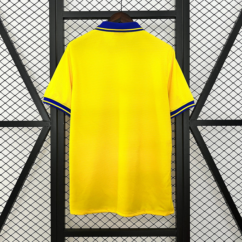 Arsenal 2013/14 Away Kit