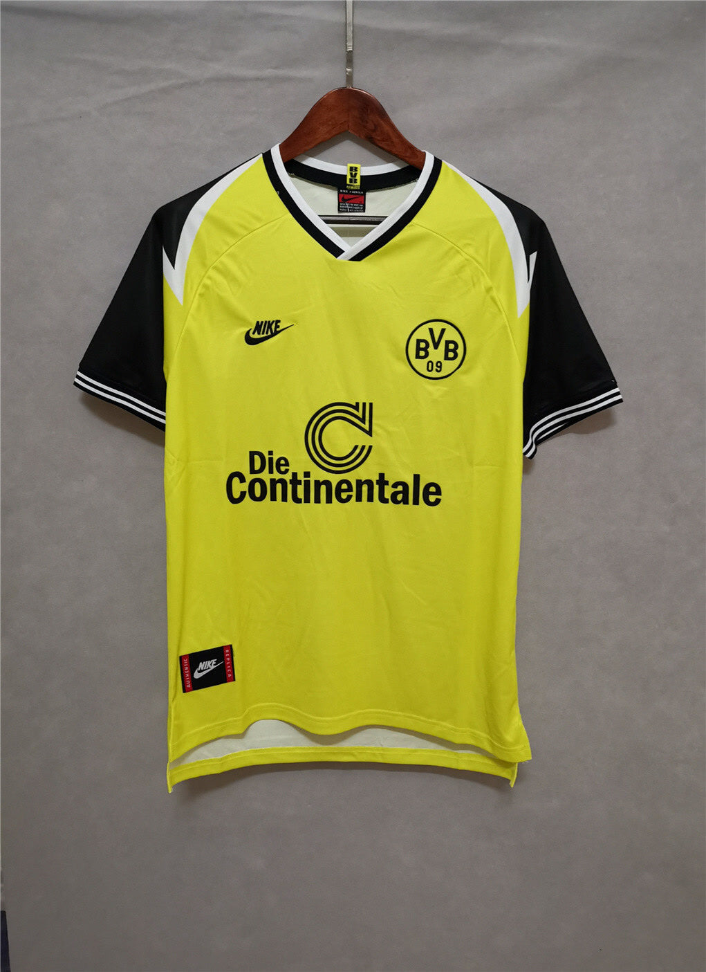 Borussia Dortmund 1995/96 Home Jersey