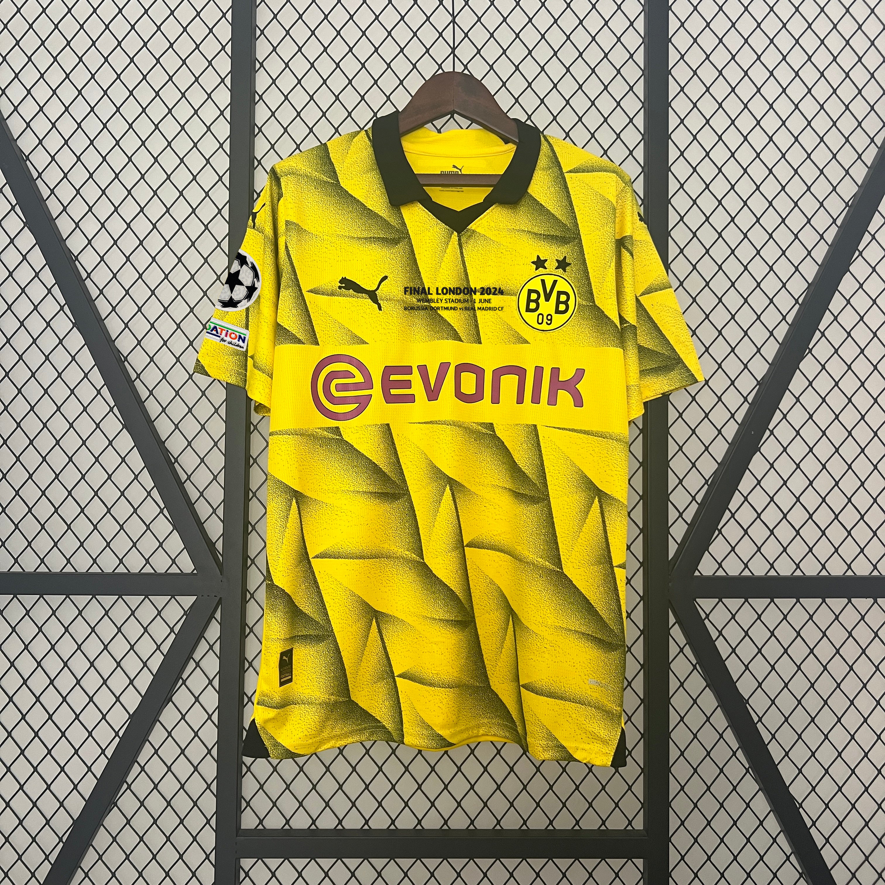 Borussia Dortmund 2023/24 Home Jersey