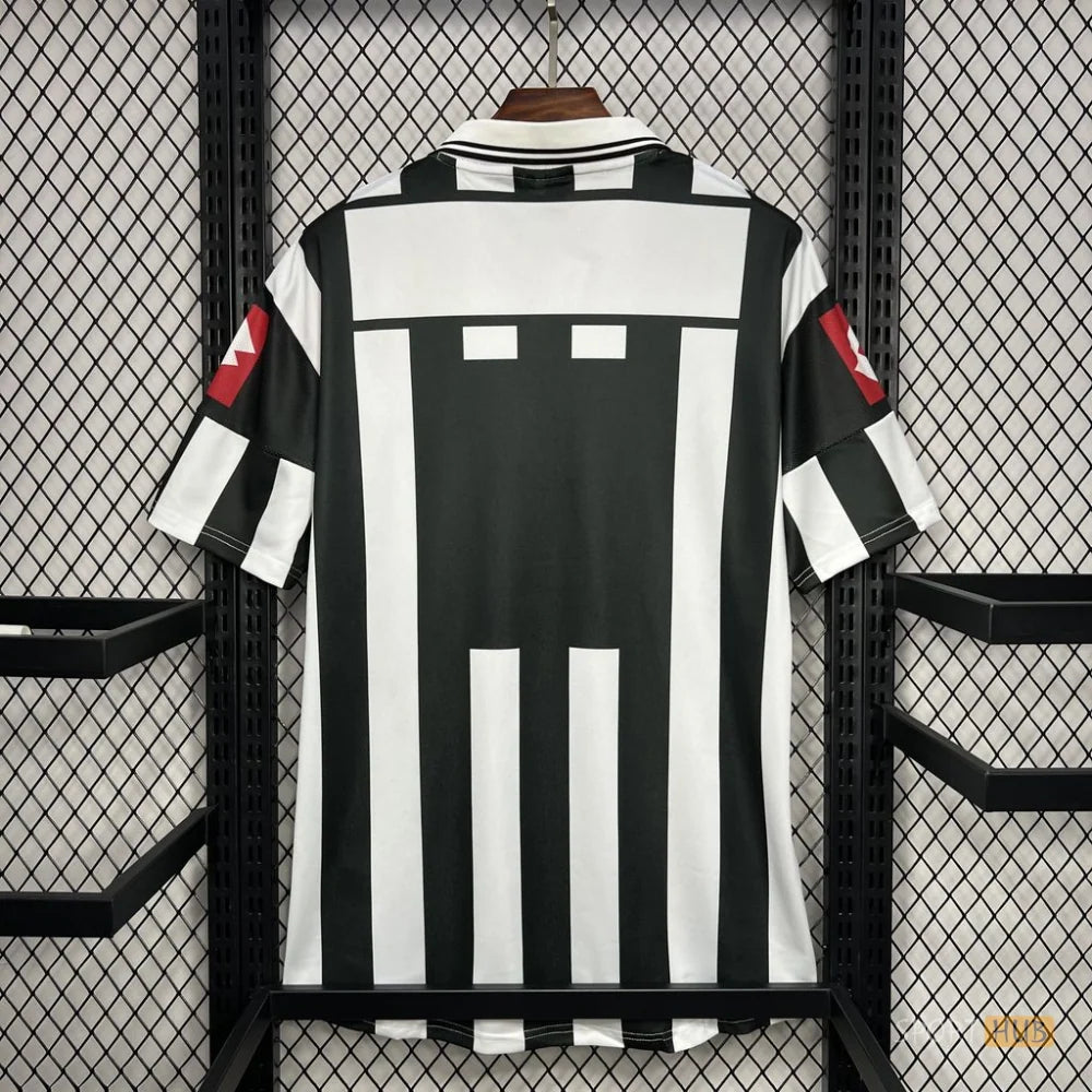 Juventus 2001/02 Home Jersey