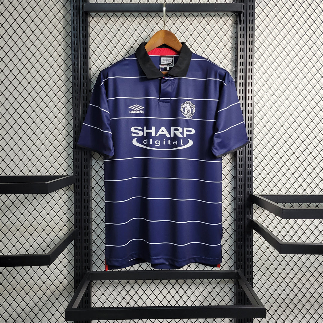 Manchester United 1999/00 Away Jersey