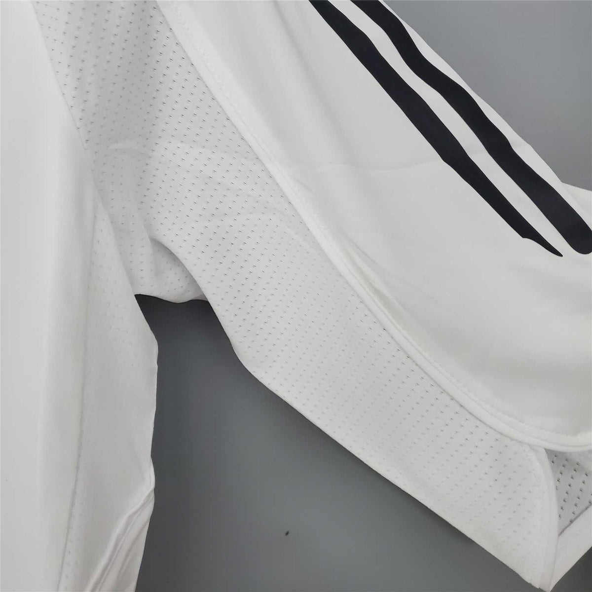 Real Madrid 05/06 Home Jersey